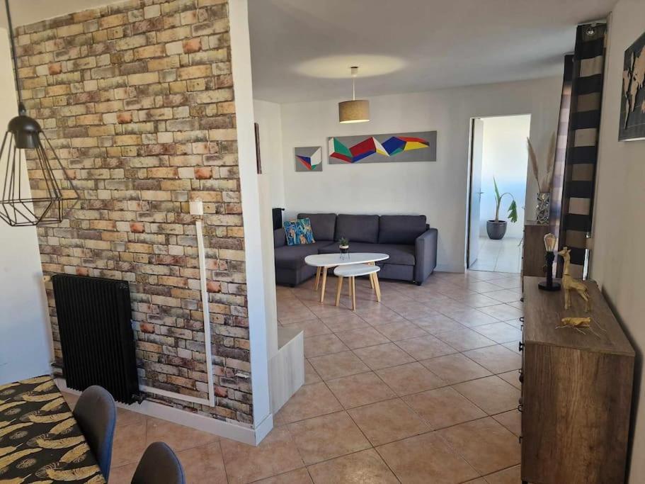 Grand Appart/wifi/2 Chambres/detente/calme Apartment